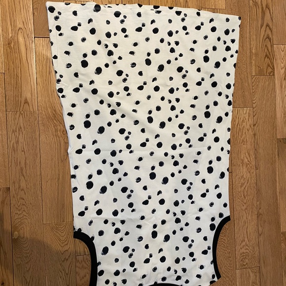 Black and white dotted dress - Picture 3 of 3